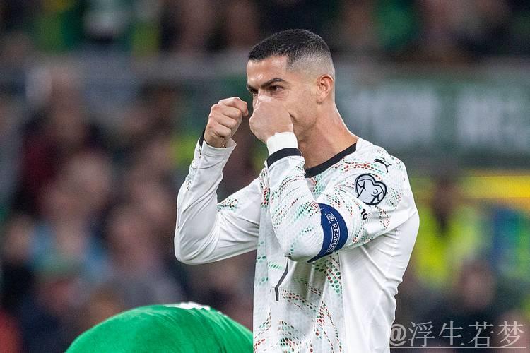 C罗不会缺席世界杯首战！FIFA官方：C罗禁赛3场 但2场是缓期执行